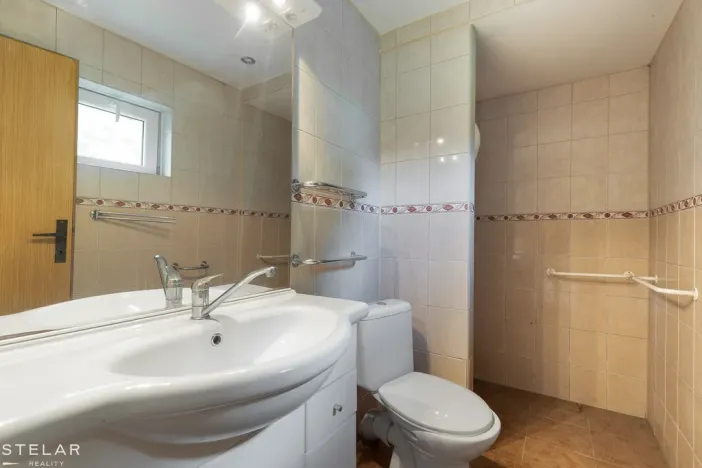 Prodej rodinného domu, Janovice, 300 m2