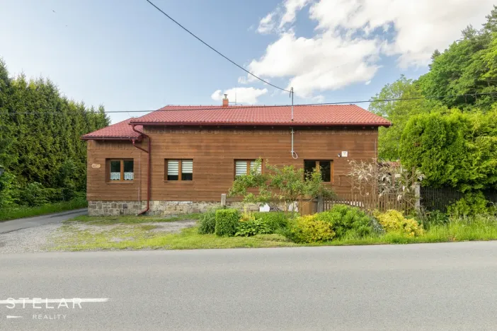 Prodej rodinného domu, Janovice, 300 m2