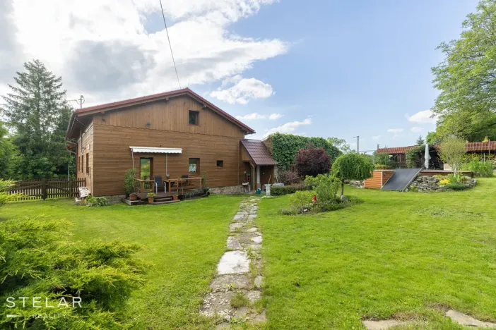 Prodej rodinného domu, Janovice, 300 m2