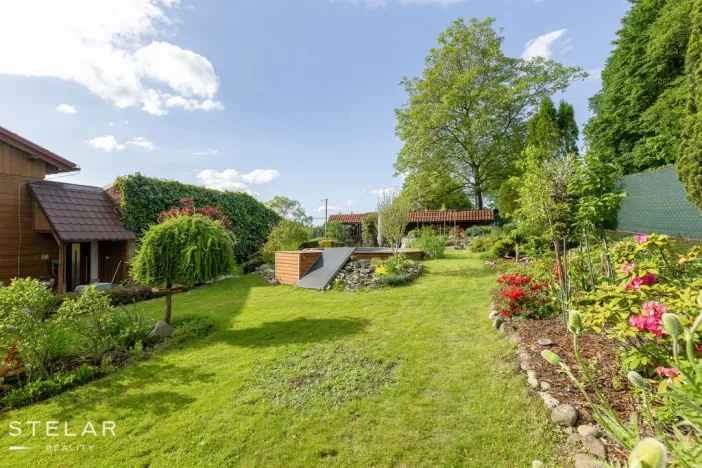Prodej rodinného domu, Janovice, 300 m2