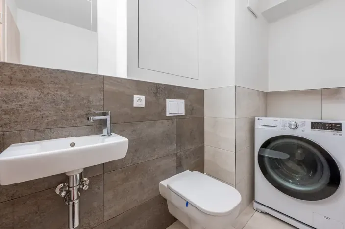 Pronájem bytu 2+kk, Praha - Karlín, U Mlýnského kanálu, 58 m2