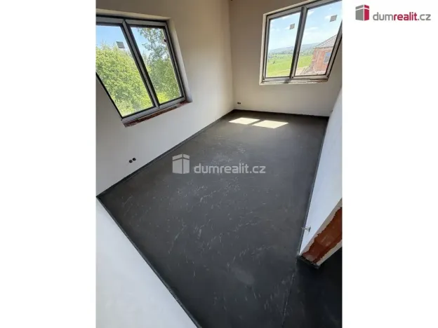 Prodej bytu 3+kk, Tehov, 83 m2