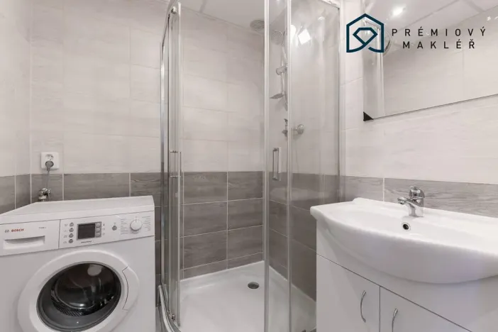 Prodej bytu 2+kk, Litvínov - Horní Litvínov, Podkrušnohorská, 37 m2