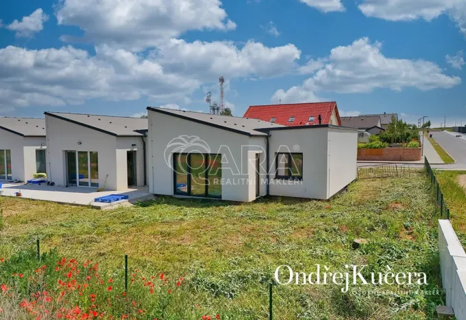 Prodej bytu 4+kk, Buštěhrad, Vrbová, 95 m2