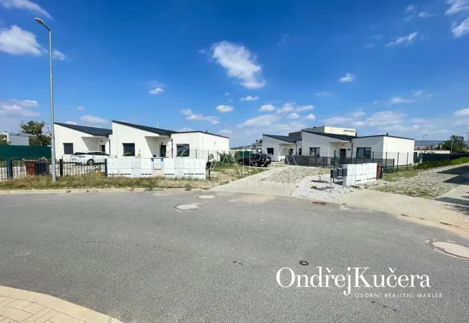 Prodej bytu 4+kk, Buštěhrad, Vrbová, 95 m2