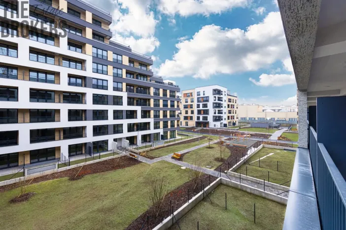 Pronájem bytu 1+kk, Praha - Hloubětín, Poděbradská, 33 m2