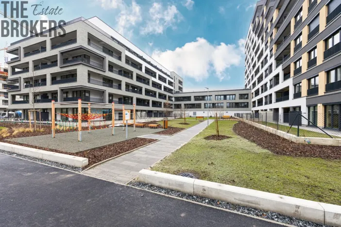 Pronájem bytu 1+kk, Praha - Hloubětín, Poděbradská, 33 m2