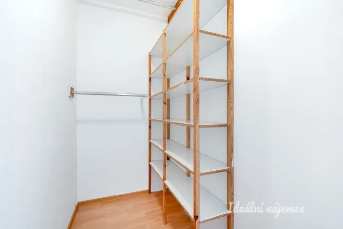 Pronájem bytu 3+kk, Praha, Ratibořská, 79 m2