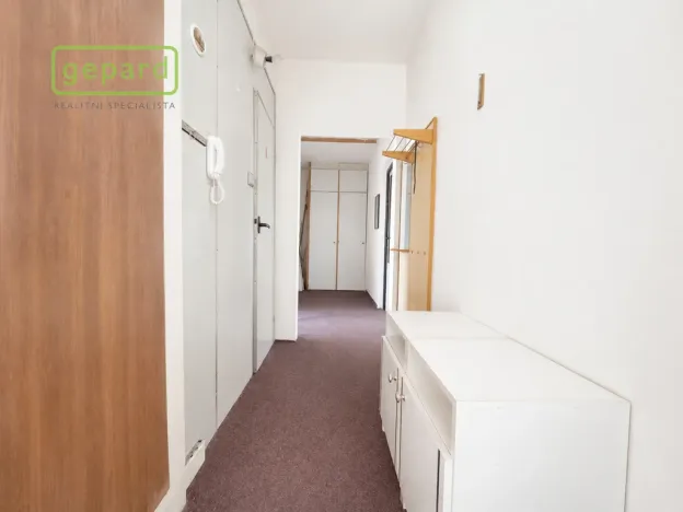 Prodej bytu 2+1, Karlovy Vary, Chomutovská, 56 m2