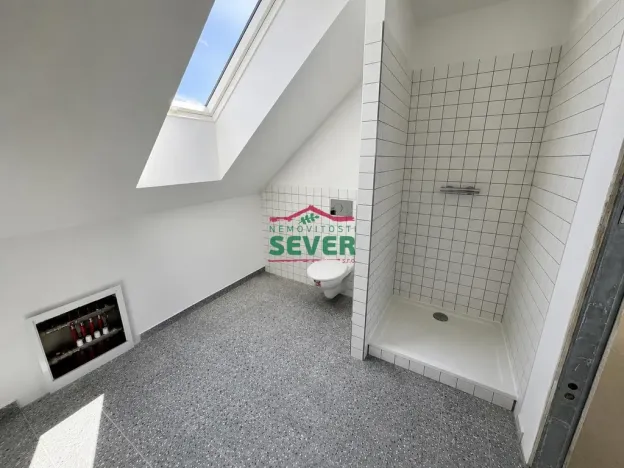 Prodej rodinného domu, Dubí - Běhánky, U Stadionu, 135 m2
