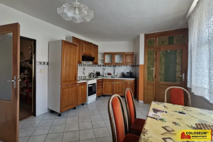 Prodej rodinného domu, Pohořelice, 350 m2