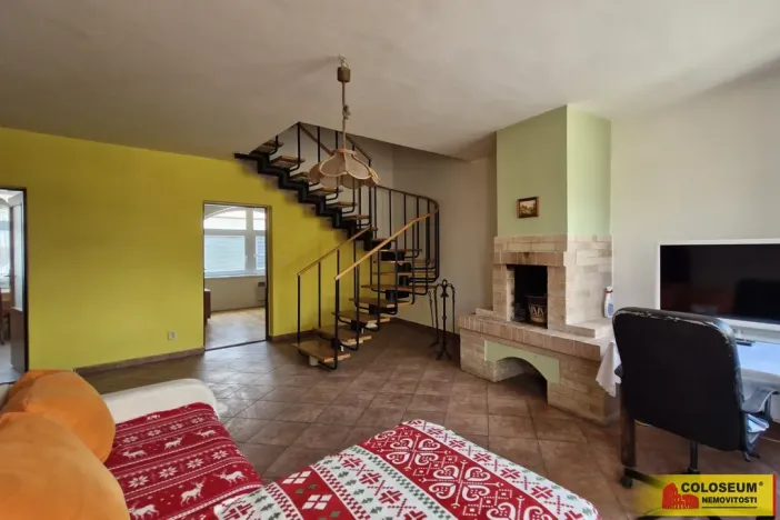 Prodej rodinného domu, Pohořelice, 350 m2