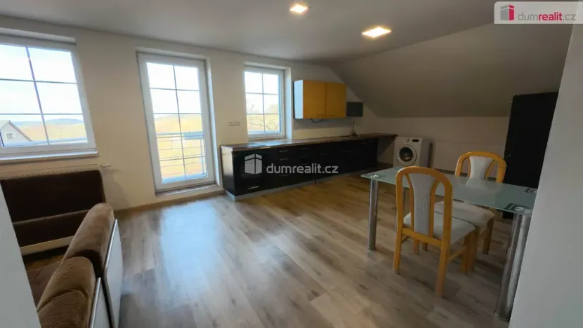 Prodej rodinného domu, Bystřice - Ouběnice, 300 m2