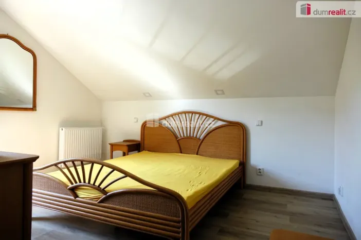 Prodej rodinného domu, Bystřice - Ouběnice, 300 m2