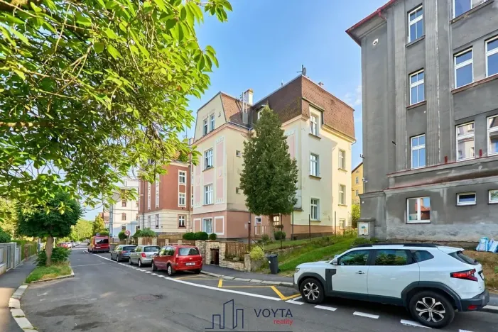 Prodej bytu 2+1, Karlovy Vary, Anglická, 48 m2