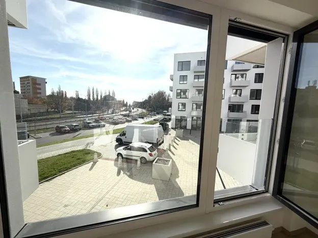 Pronájem bytu 2+kk, Brno, třída Generála Píky, 56 m2