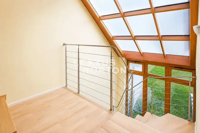 Pronájem vily, Praha - Střešovice, Nad hradním vodojemem, 350 m2