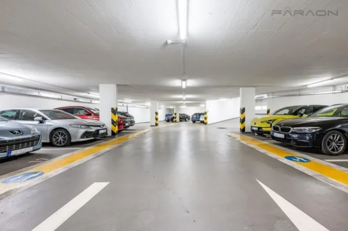 Pronájem bytu 3+kk, Praha - Hloubětín, Nademlejnská, 86 m2