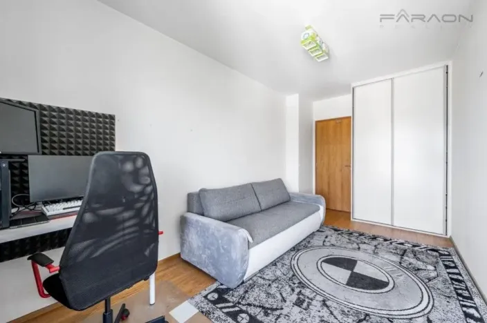 Pronájem bytu 3+kk, Praha - Hloubětín, Nademlejnská, 86 m2