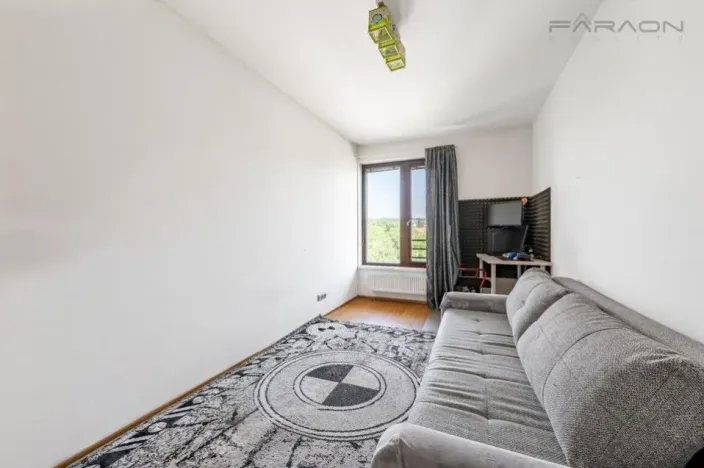 Pronájem bytu 3+kk, Praha - Hloubětín, Nademlejnská, 86 m2