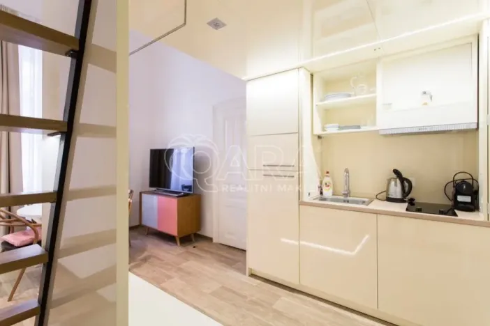 Pronájem bytu 2+kk, Praha - Nové Město, Na Poříčí, 40 m2