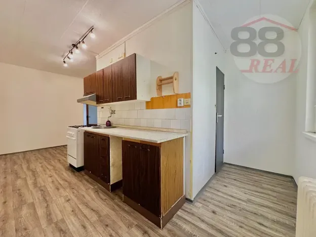 Prodej bytu 2+1, Klášterec nad Ohří, Školní, 49 m2