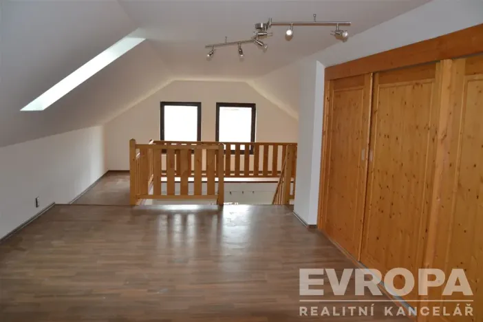 Pronájem rodinného domu, Kouřim, Nové Město, 160 m2