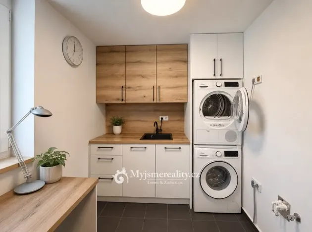 Prodej rodinného domu, Výrovice, 235 m2