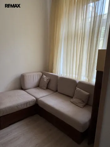 Pronájem bytu 3+1, Karlovy Vary, K. Čapka, 68 m2