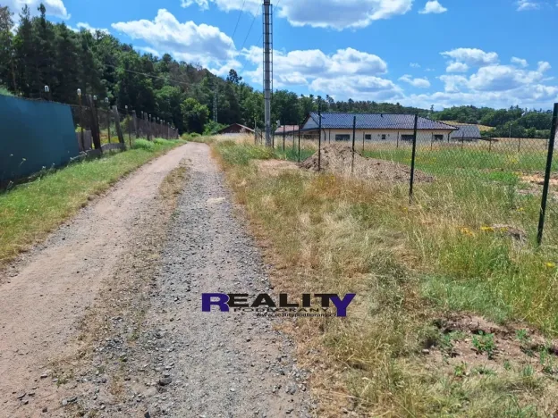 Prodej pozemku pro bydlení, Holedeč, Luční, 831 m2