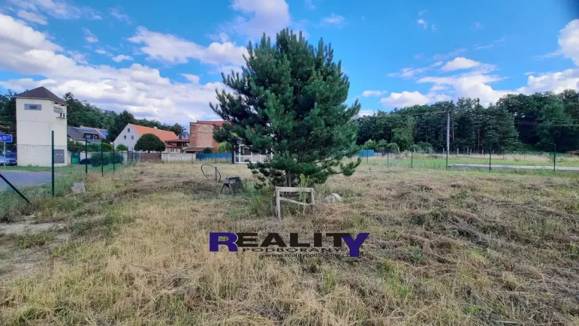 Prodej pozemku pro bydlení, Holedeč, Luční, 831 m2