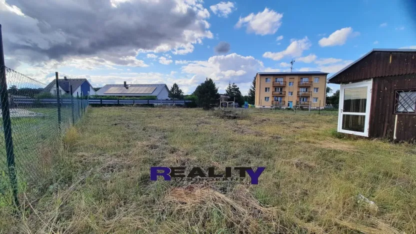 Prodej pozemku pro bydlení, Holedeč, Luční, 831 m2
