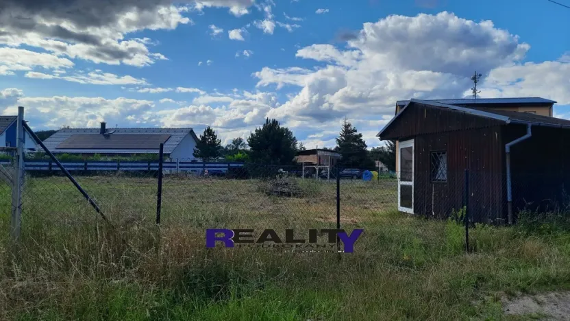 Prodej pozemku pro bydlení, Holedeč, Luční, 831 m2