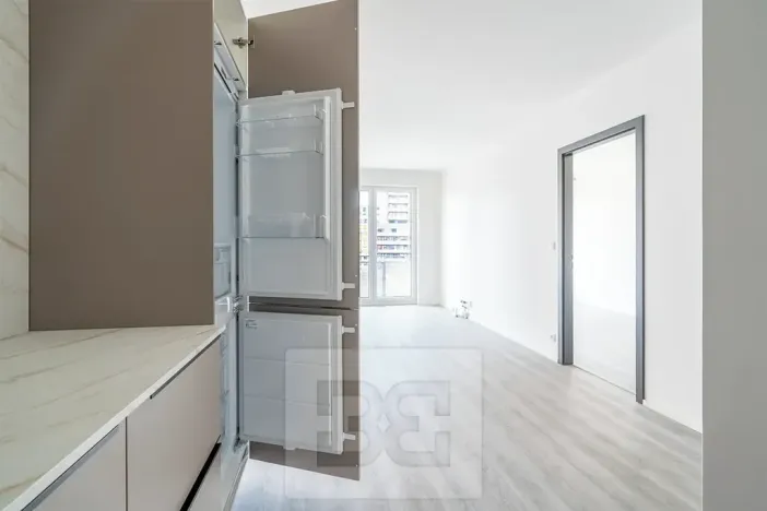 Pronájem bytu 2+kk, Praha - Vysočany, Poděbradská, 51 m2
