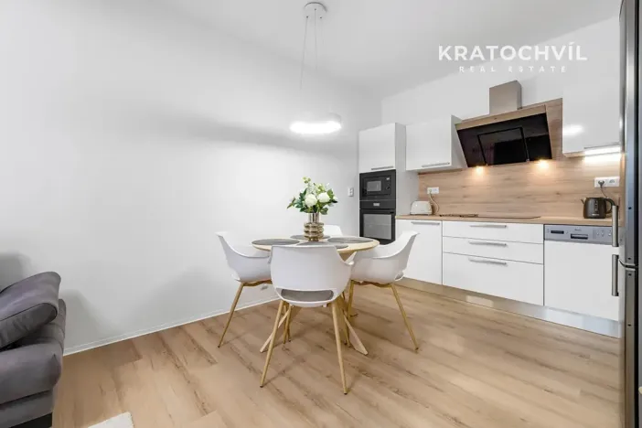 Prodej bytu 2+kk, Vestec, U Strouhy, 41 m2