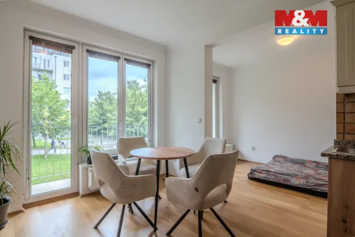 Pronájem bytu 2+kk, Praha, Názovská, 50 m2