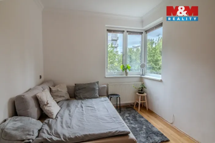 Pronájem bytu 2+kk, Praha, Názovská, 50 m2