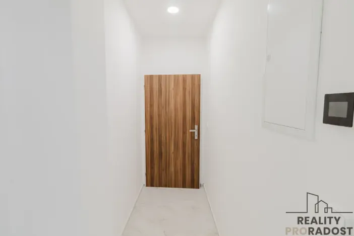 Pronájem bytu 2+kk, Zakřany, 60 m2