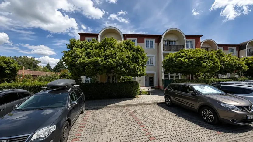 Prodej bytu 2+kk, Vestec, Ve Stromkách, 45 m2