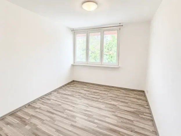 Pronájem bytu 1+kk, Opava, Antonína Sovy, 28 m2