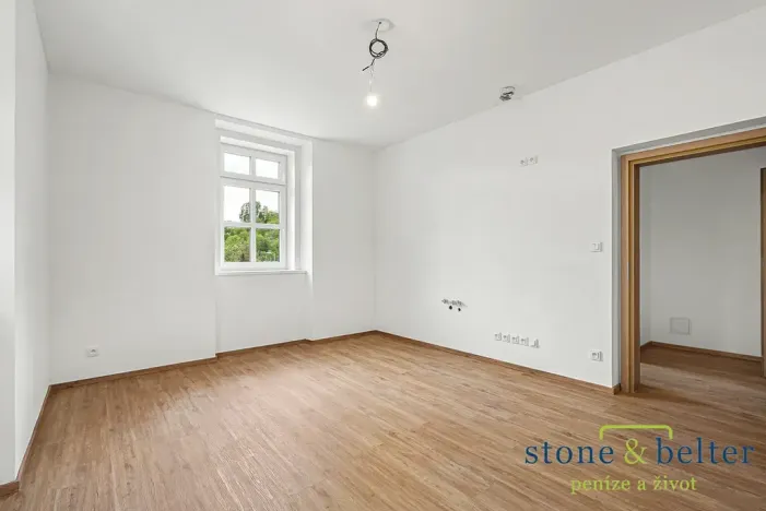 Prodej bytu 1+kk, Vrchlabí, Peklo, 27 m2