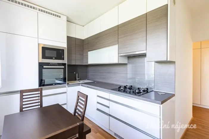Pronájem bytu 2+1, Praha - Záběhlice, Jabloňová, 51 m2