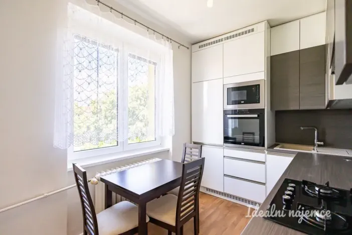 Pronájem bytu 2+1, Praha - Záběhlice, Jabloňová, 51 m2