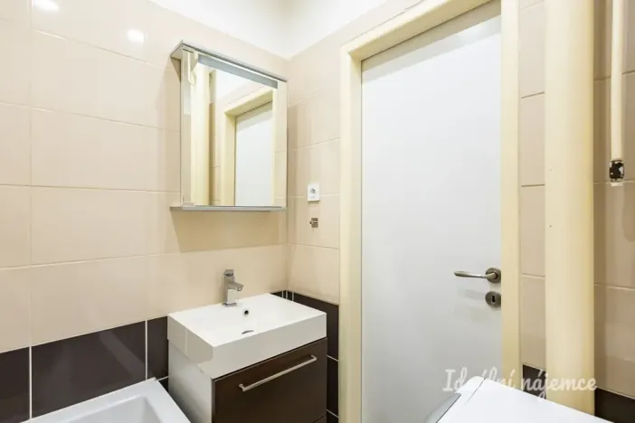 Pronájem bytu 2+1, Praha - Záběhlice, Jabloňová, 51 m2