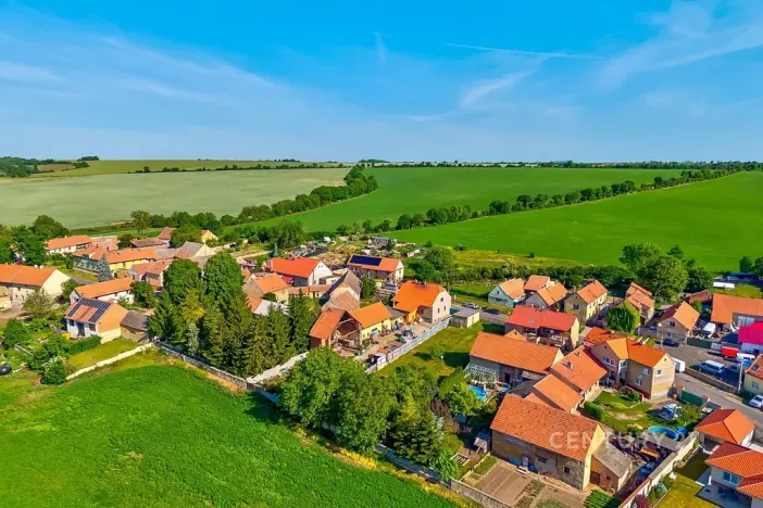 Prodej pozemku pro bydlení, Klobuky, 1088 m2