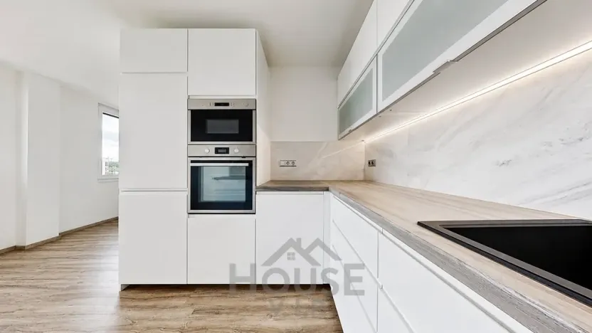 Prodej bytu 3+1, Kladno, Vodárenská, 69 m2