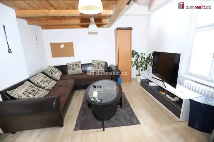 Pronájem bytu 3+1, Praha - Horní Počernice, Khodlova, 85 m2