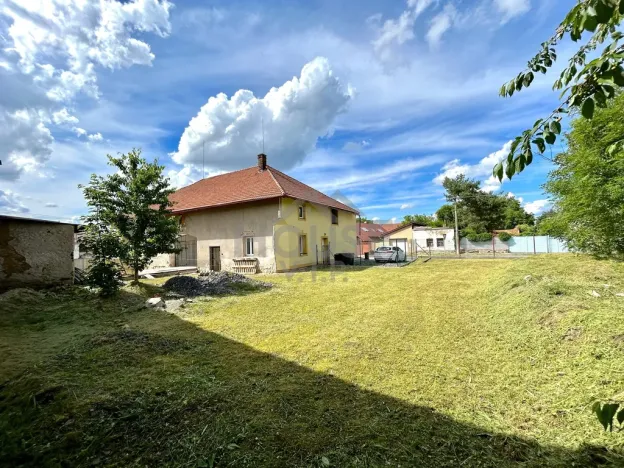 Prodej obchodního prostoru, Hořany, 452 m2