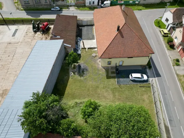 Prodej obchodního prostoru, Hořany, 452 m2