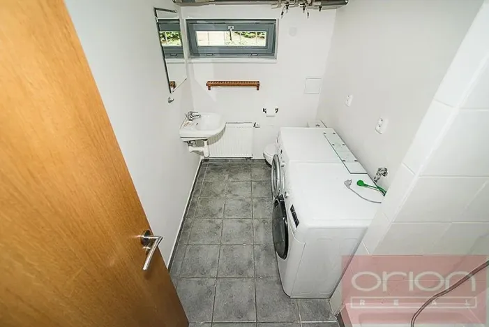 Pronájem rodinného domu, Praha - Nebušice, K vinicím, 230 m2